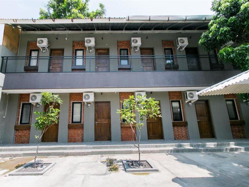 Capital O 1898 Louise Place Cianjur Dış mekan fotoğraf