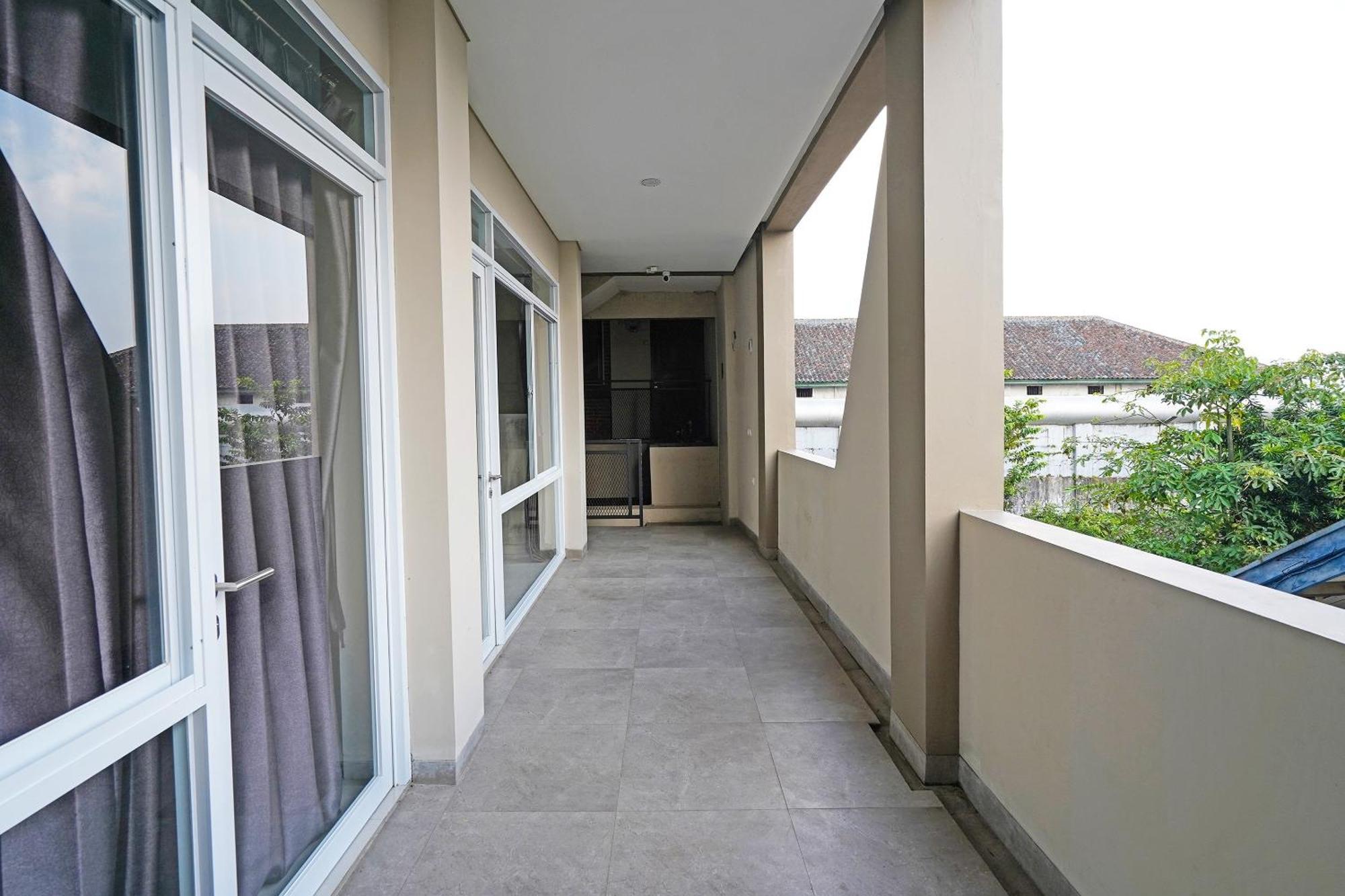 Capital O 1898 Louise Place Cianjur Dış mekan fotoğraf